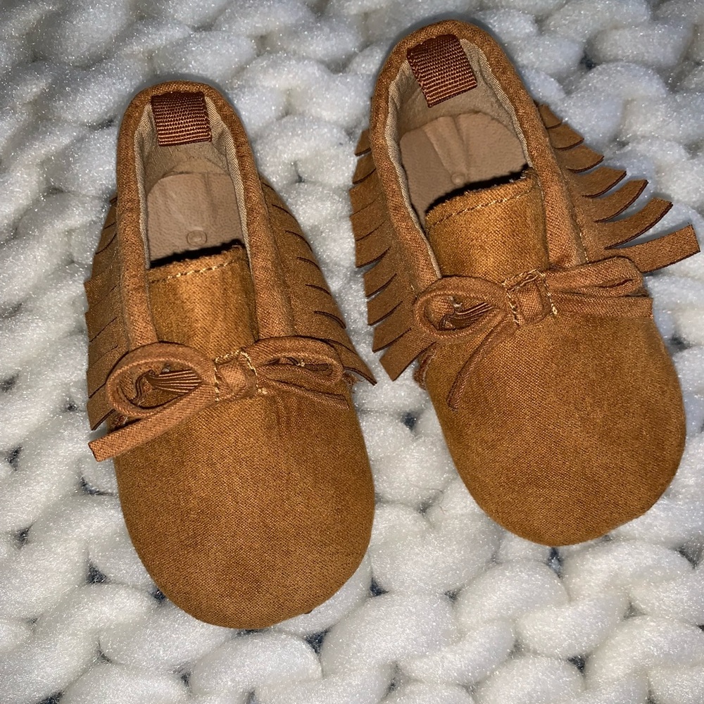 Old Navy shoes 3-6 months